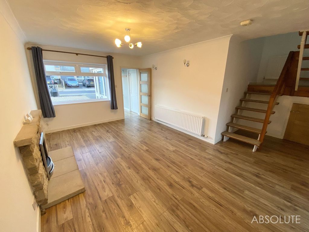 Property photo 3 of 20 Lounge