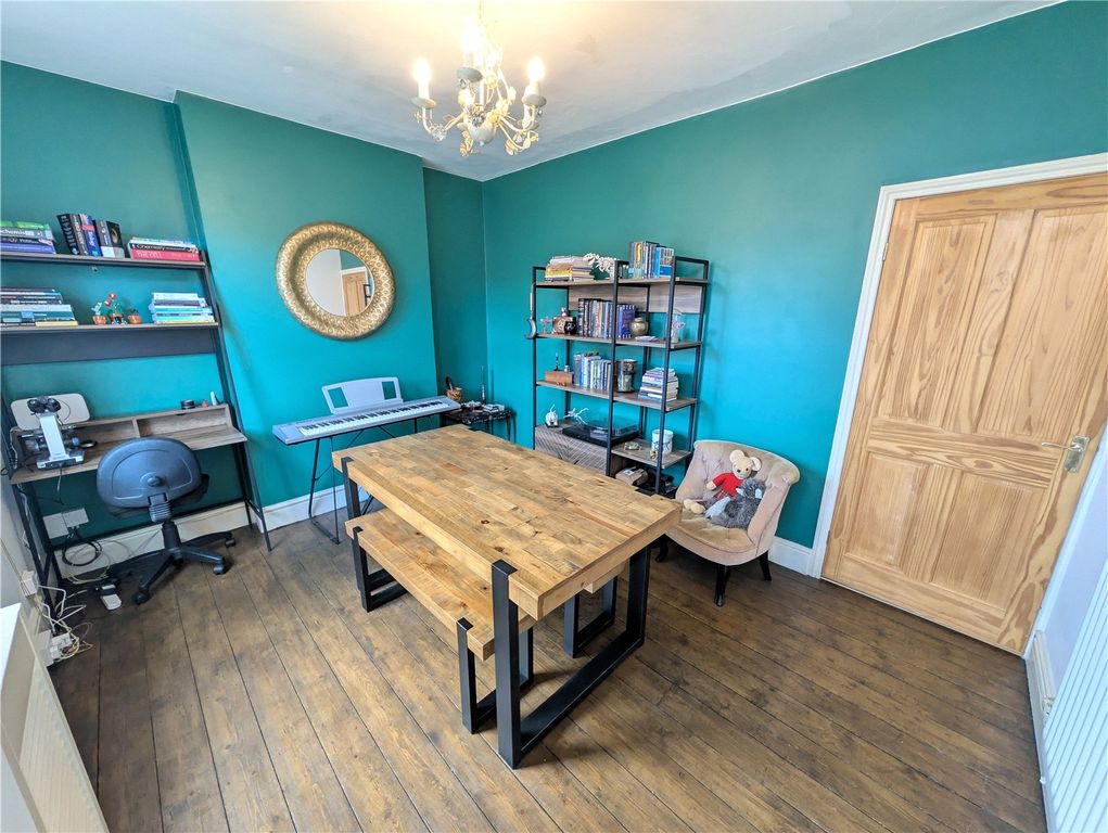 Property photo 2 of 15 Picture No. 06