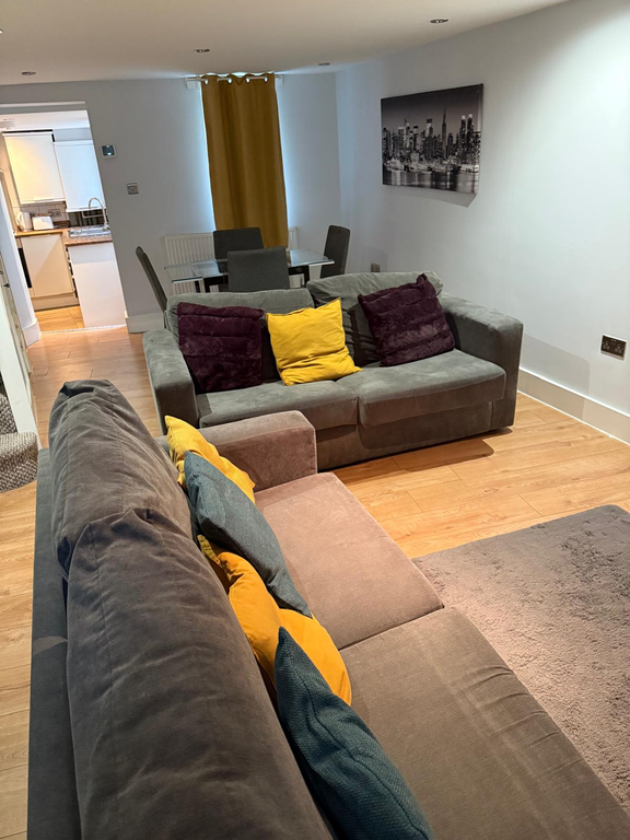 Property photo 2 of 11