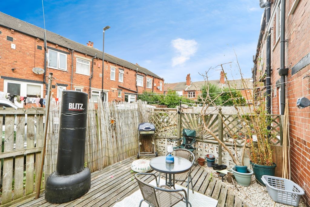 Property photo 2 of 17