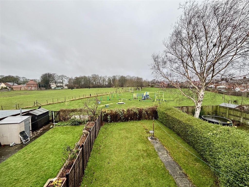 Property photo 2 of 14 External