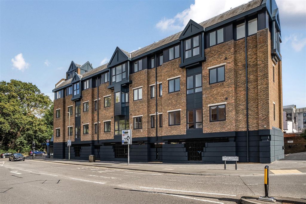 Property photo 1 of 11 Zinc House External 2.Jpg