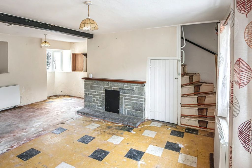 Property photo 2 of 16