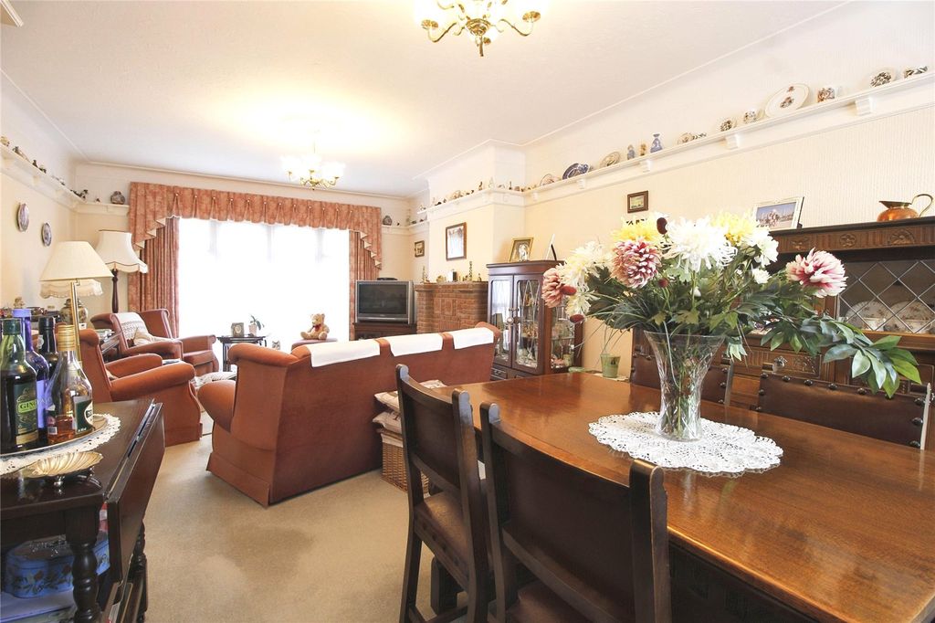 Property photo 3 of 9