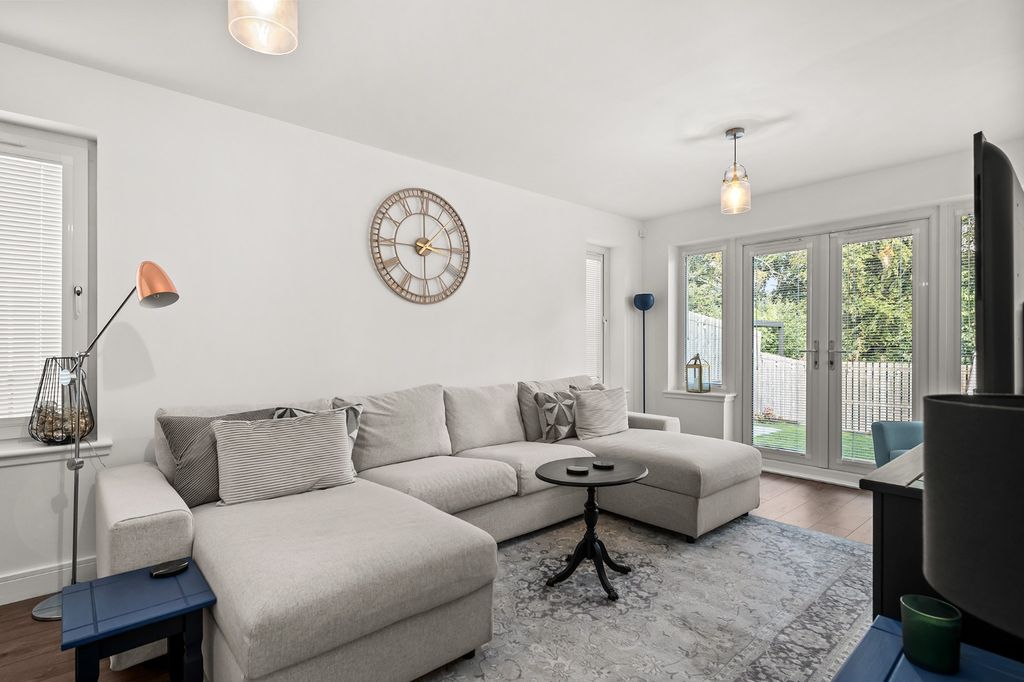 Property photo 2 of 41 5597834