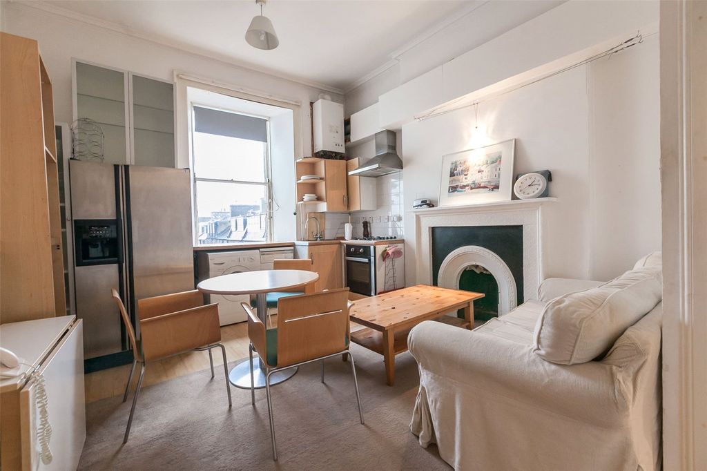 Property photo 2 of 7 Photo 2