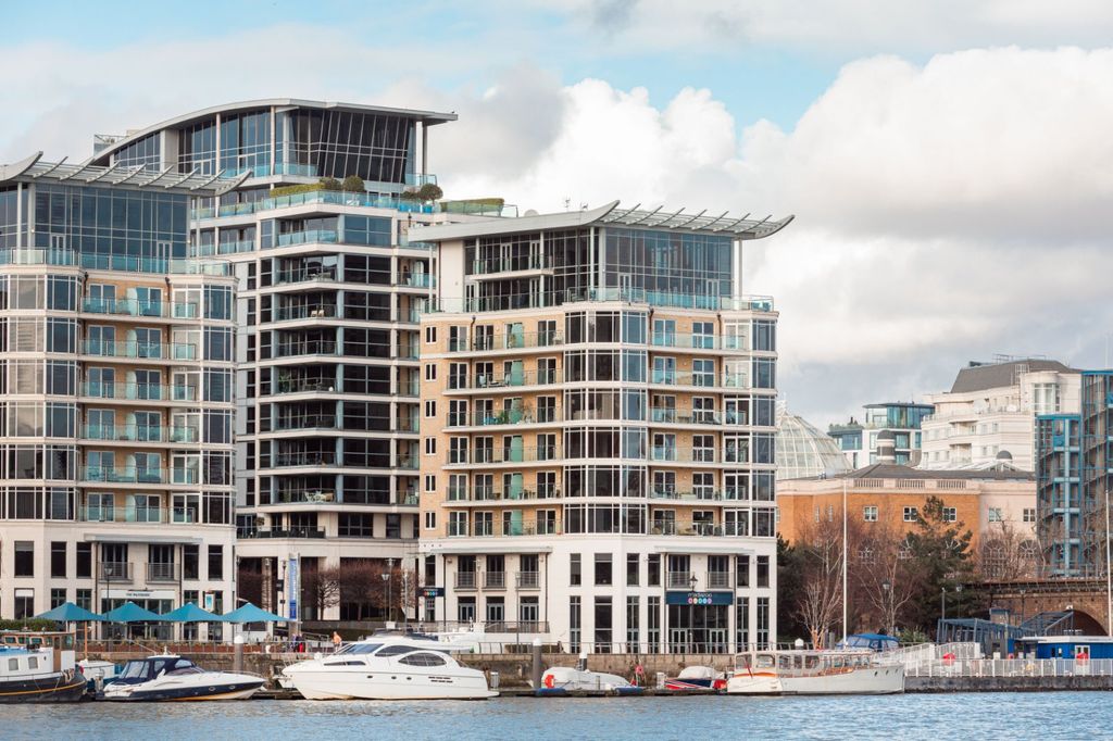 Property photo 2 of 12