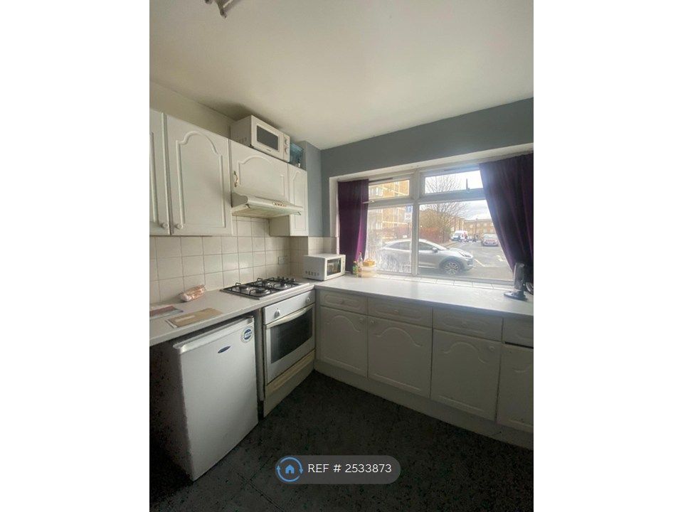 Property photo 3 of 6
