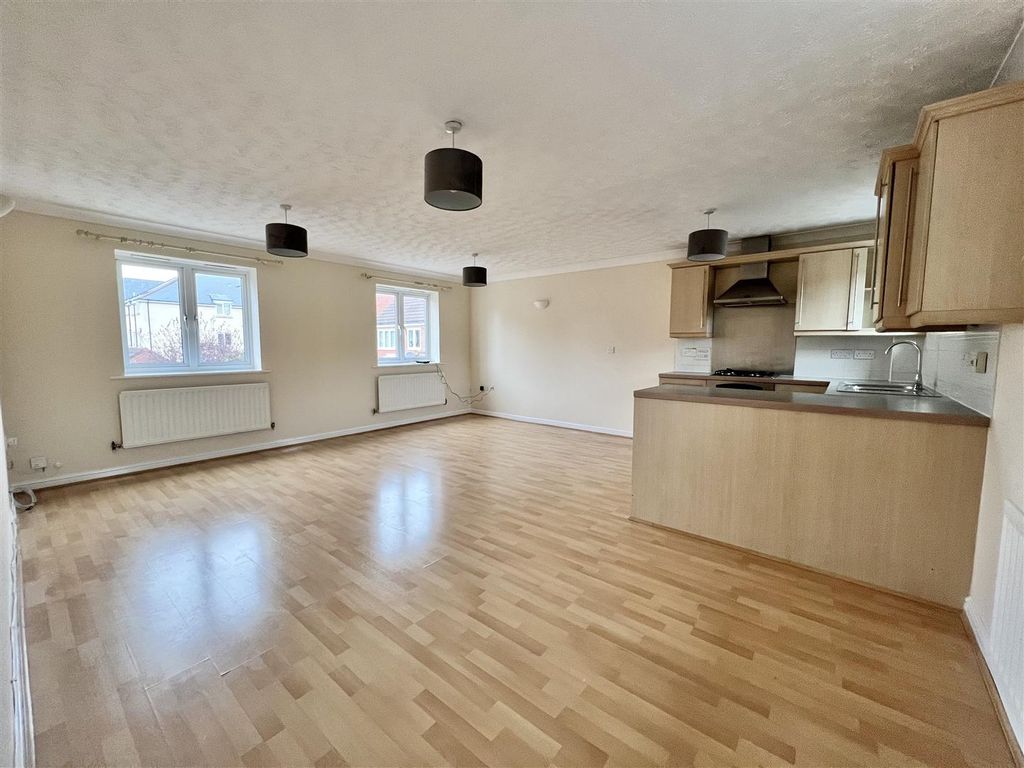 Property photo 2 of 10 Kitchen/Living Room