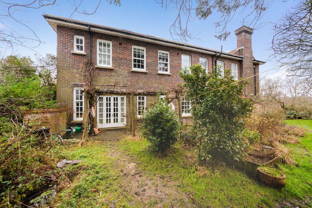 Property photo 1 of 30