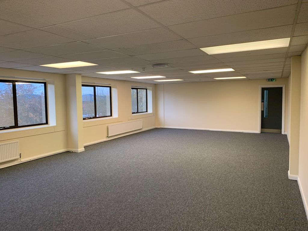 Property photo 3 of 3 3 Airport Executive Park Luton First Floor Offices 2019.Jpeg