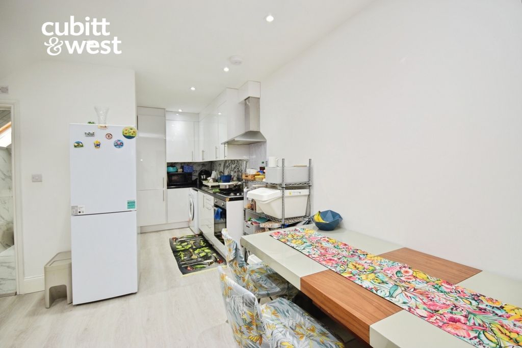 Property photo 3 of 8 7F68Daaa-Dsc_5451