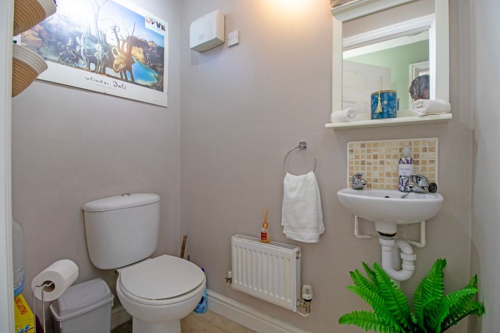 Additional image 9 of 3 bed property for saleFalcon Grove, Gainsborough DN21