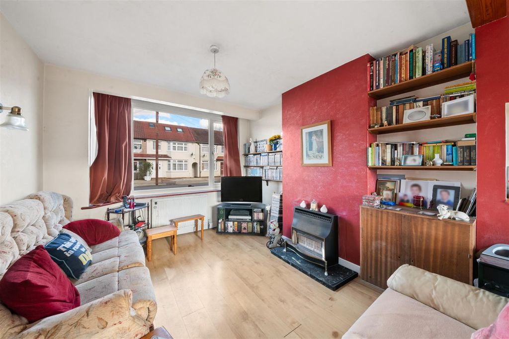 Property photo 2 of 12