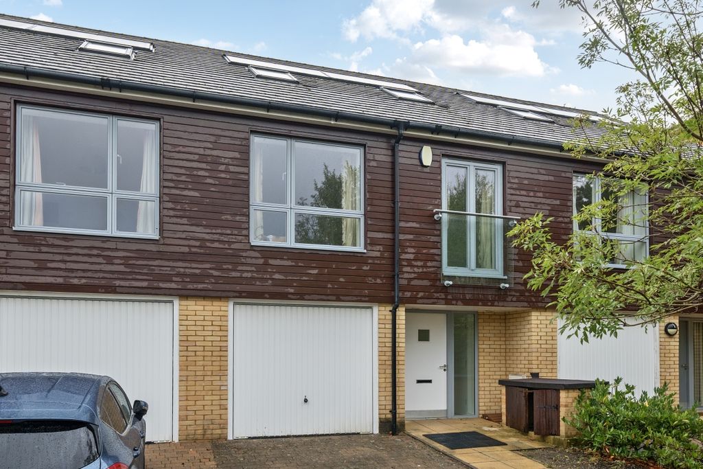 Property photo 1 of 13 1348137-19-68B81c...