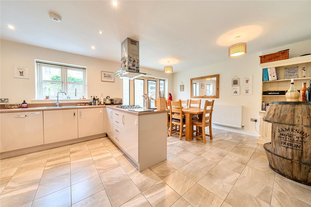 Property photo 3 of 21 Kitchen Diner