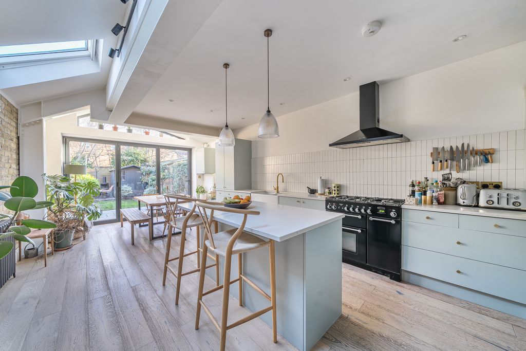 Property photo 3 of 18 Picture No. 43