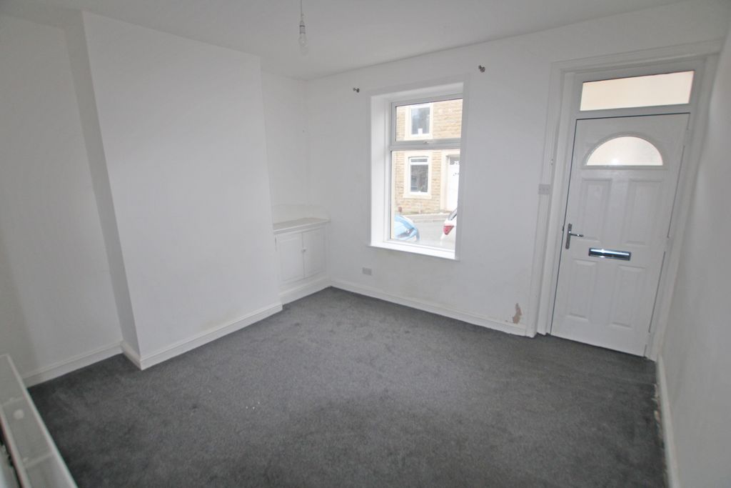 Property photo 2 of 7 2