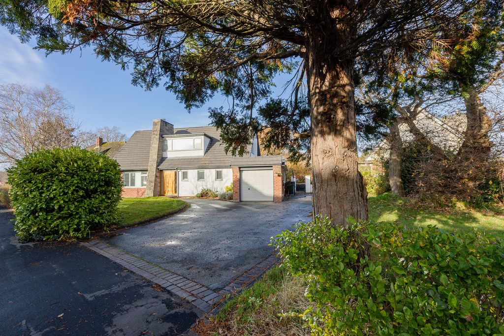 Property photo 2 of 48