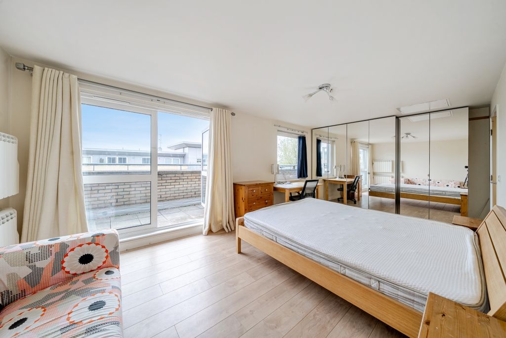 Property photo 3 of 21 1369552-4-68Ef7ce...