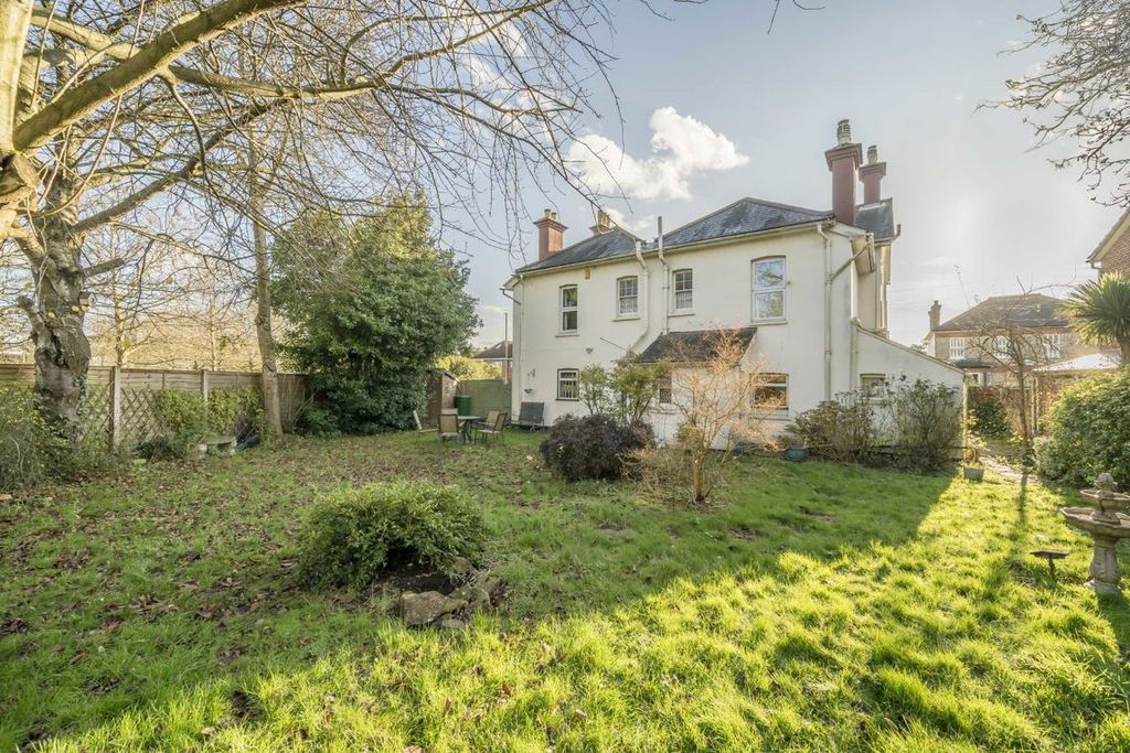 Property photo 1 of 7