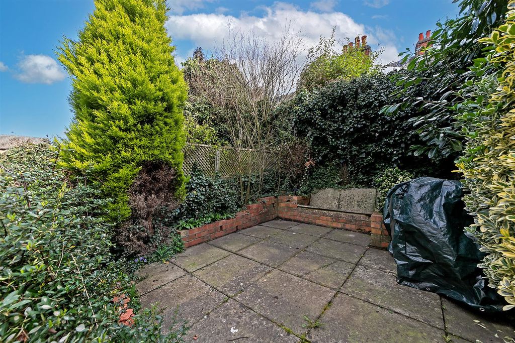Property photo 2 of 17 40Cannonstreet-17.Jpg
