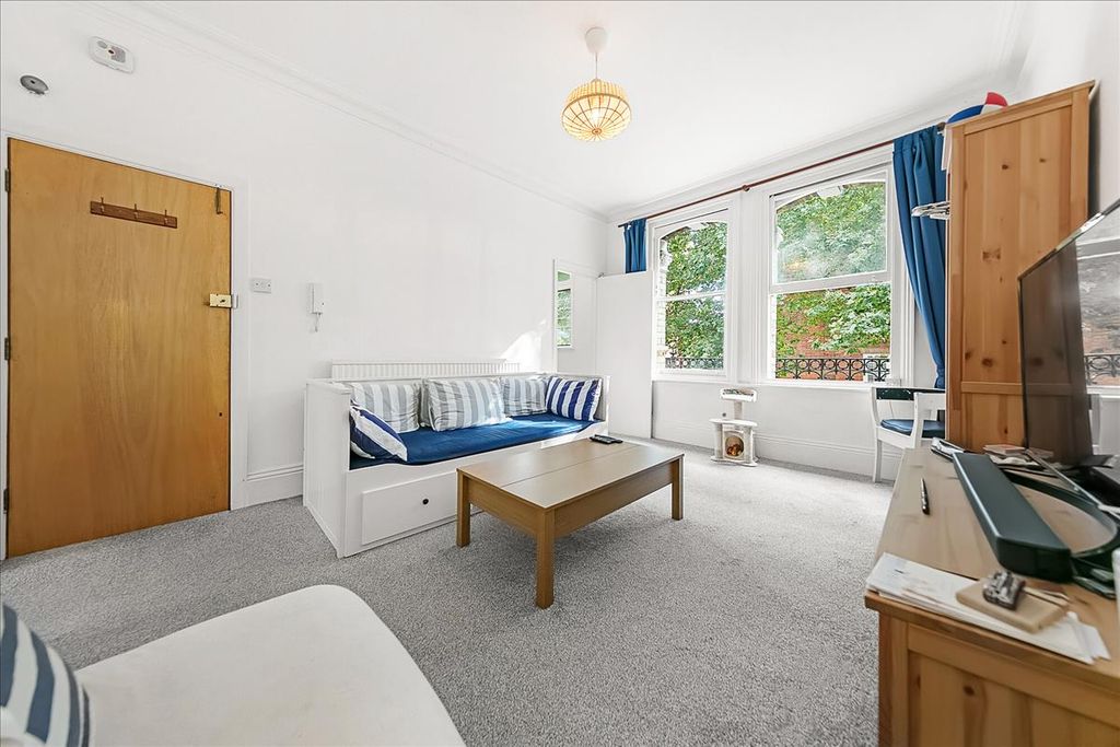 Property photo 2 of 11