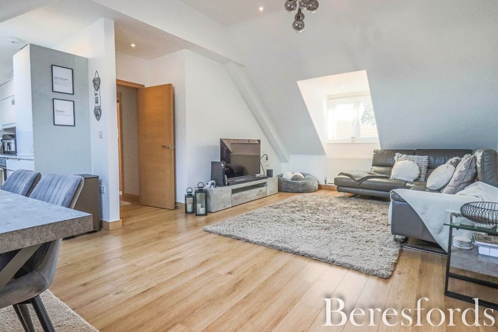 Property photo 2 of 16 Picture No. 03