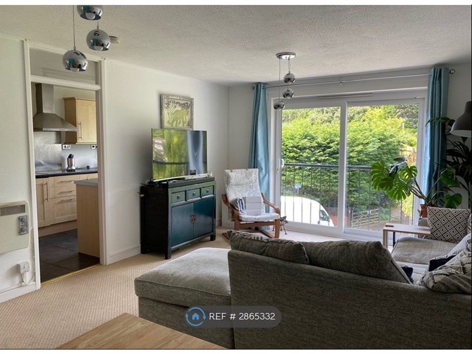 Property photo 3 of 10