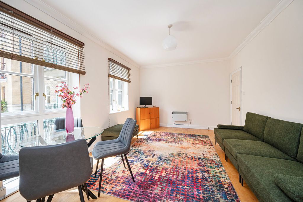Property photo 3 of 11