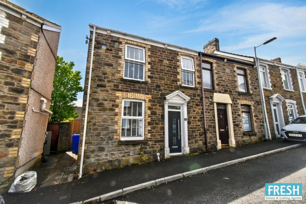 Property photo 1 of 30