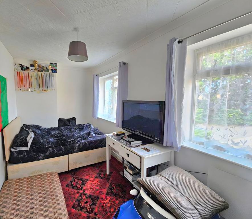 Property photo 3 of 9