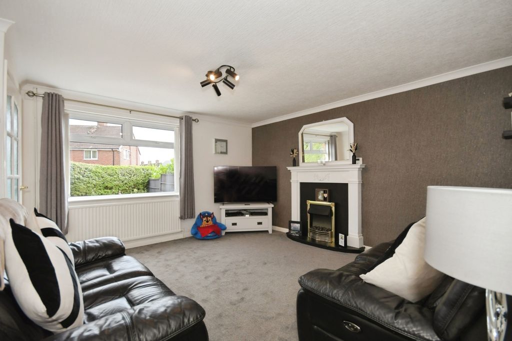 Property photo 2 of 16 Photo