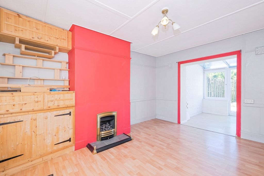 Property photo 3 of 17 Living Room