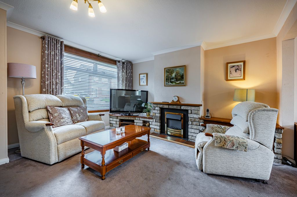 Property photo 3 of 48