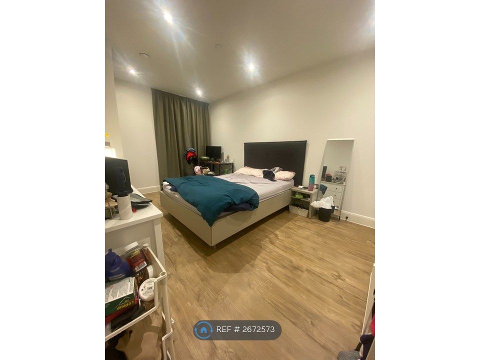 Property photo 2 of 6 Bedroom 1