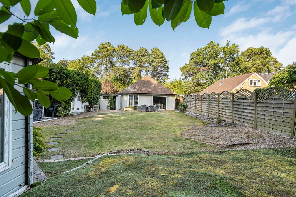 Property photo 2 of 35 Garden