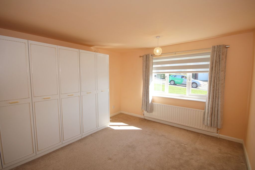 Property photo 3 of 6 Bedroom 1
