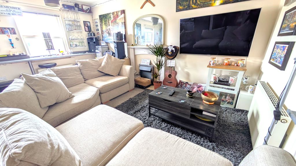Additional image 5 of 1 bed flat for sale23 Polkyth Parade, Carlyon Road, St. Austell, Cornwall PL25
