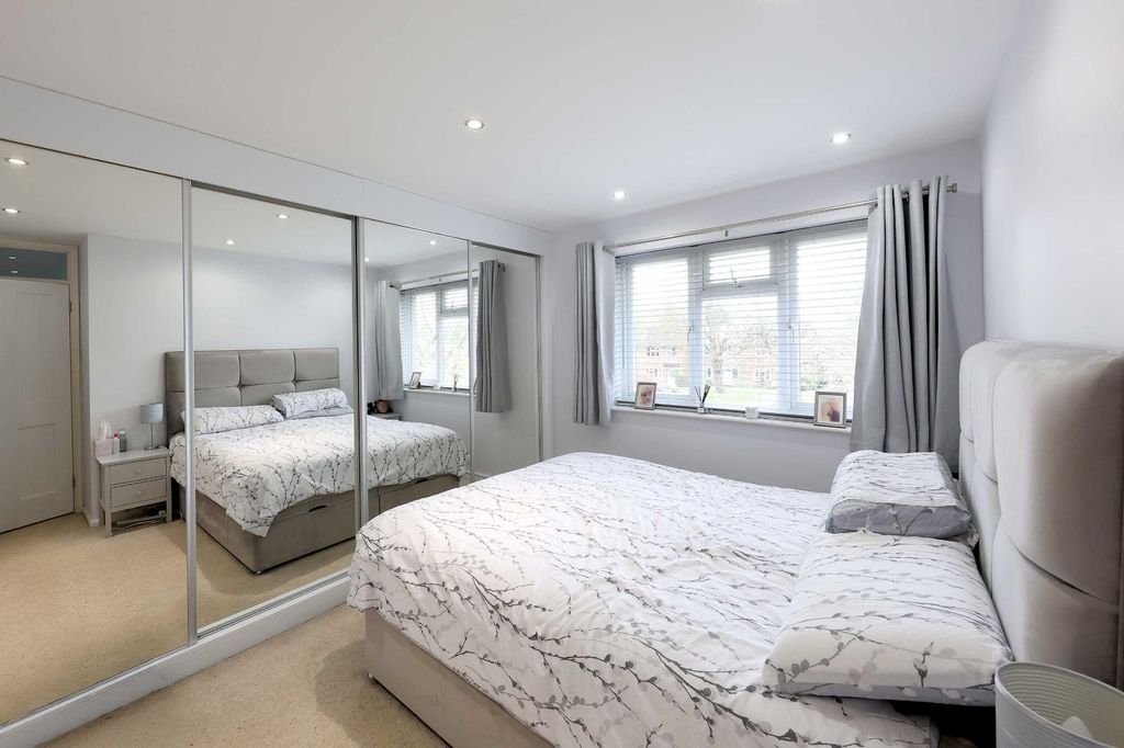 Additional image 11 of 3 bed terraced house for saleWood Pond Close, Seer Green, Beaconsfield, Buckinghamshire HP9