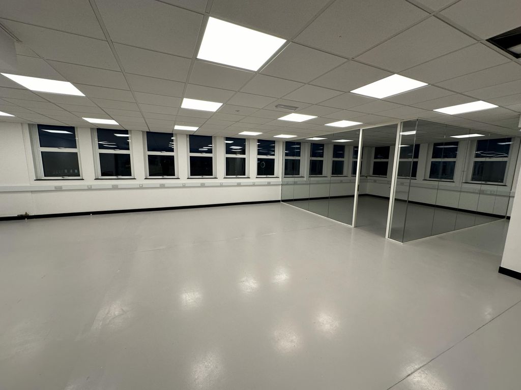 Property photo 3 of 17 Img_1132.Jpg