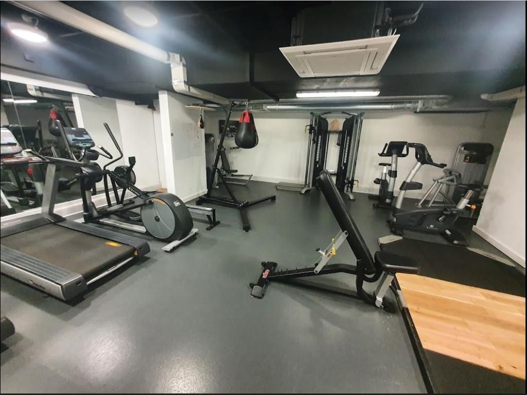Property photo 3 of 11 Gym