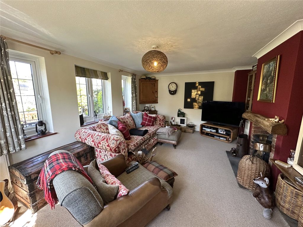 Property photo 3 of 22 Picture No. 09