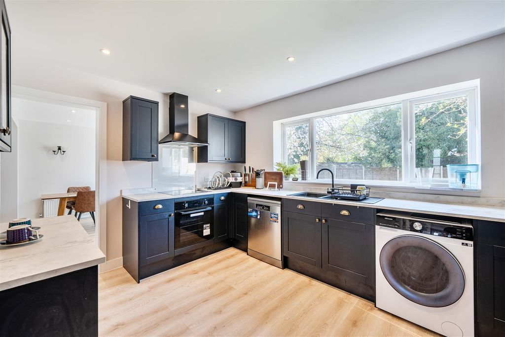 Property photo 2 of 23 1437548-14-69d663632120A.Jpg