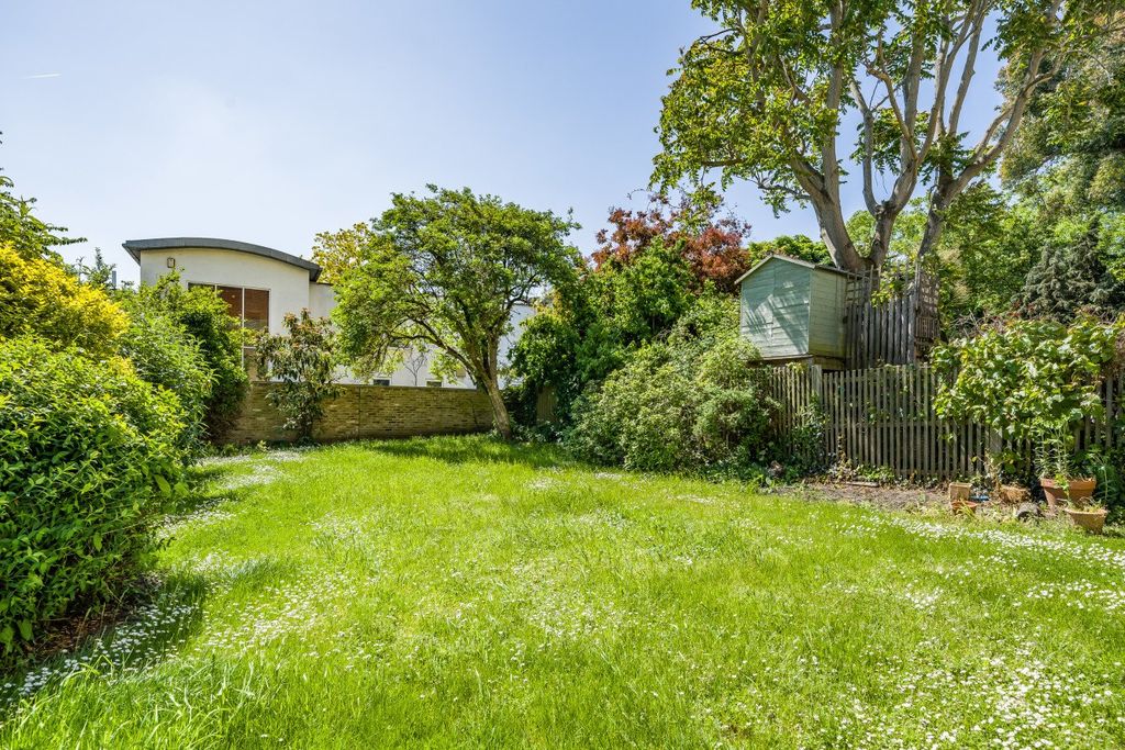 Property photo 3 of 9 Picture No. 14