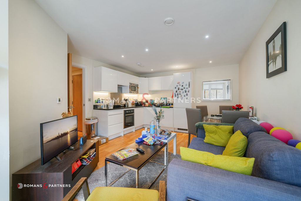 Property photo 1 of 12