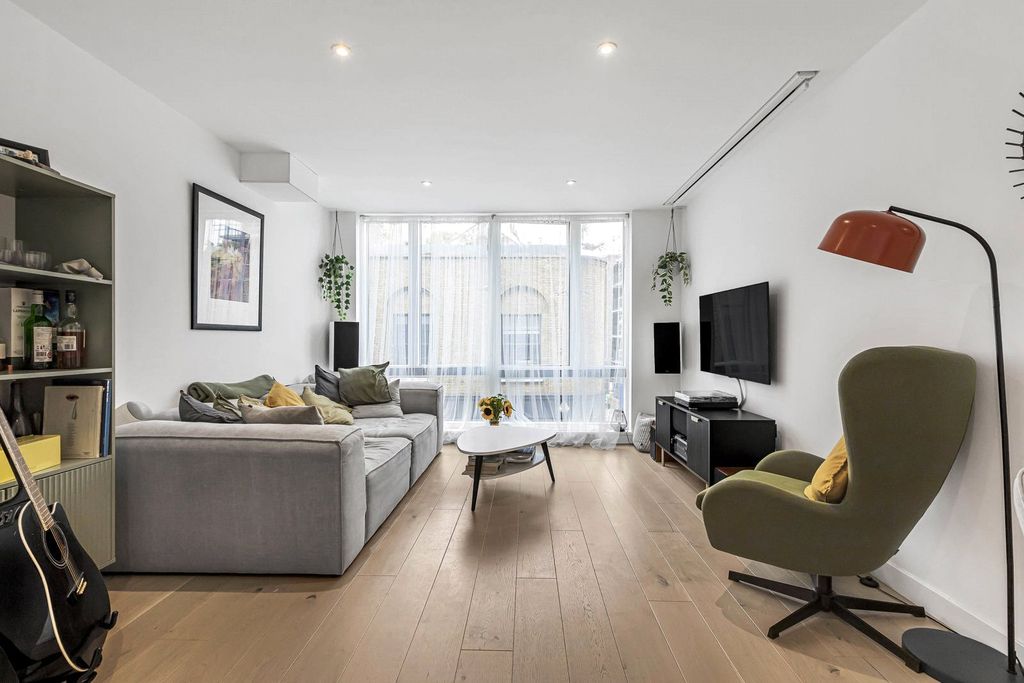 Property photo 3 of 26 Reception Room