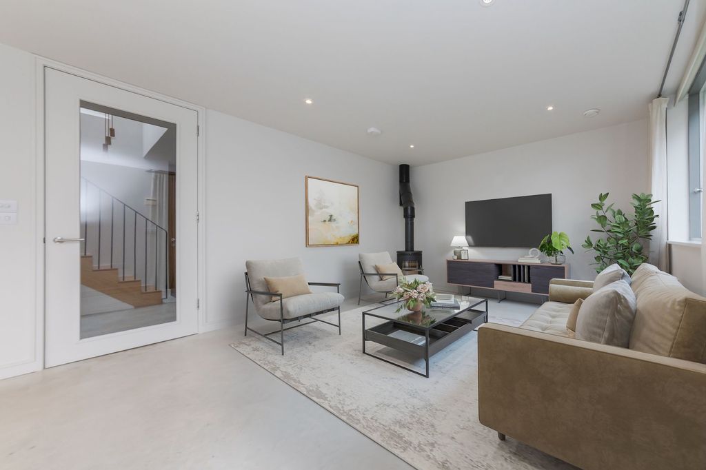 Additional image 7 of 3 bed detached house for salePriory Street, Lewes BN7