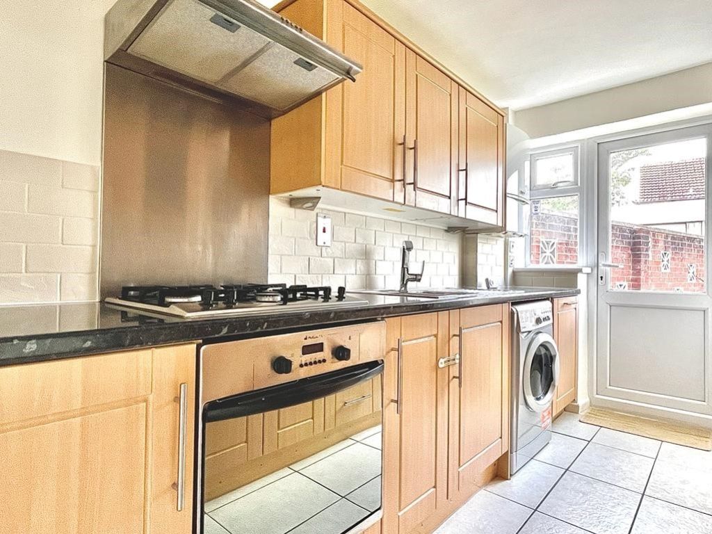 Property photo 3 of 13 Kitchen