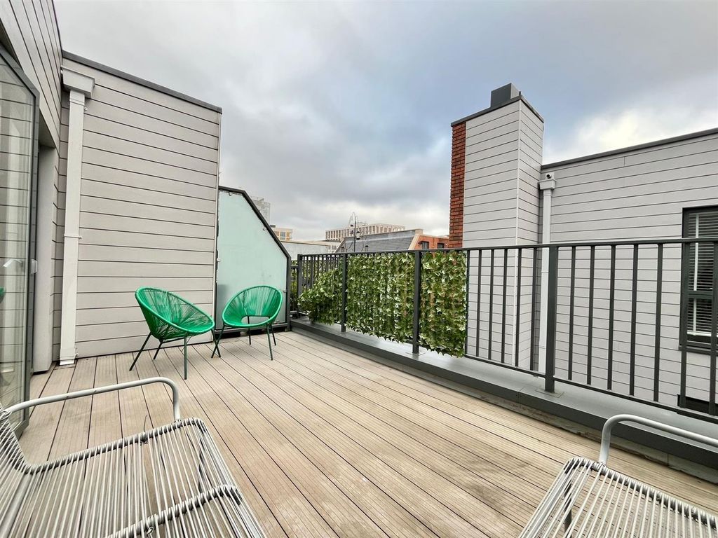 Property photo 3 of 22